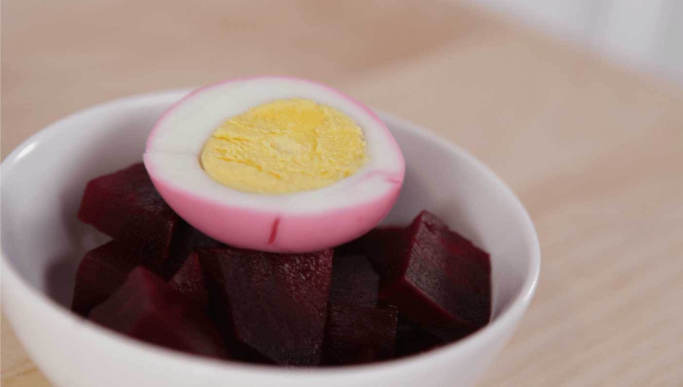 Recipe: Pink Pickled Eggs – Wanderlust