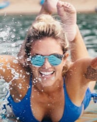 woman on water in SUP paddleboard