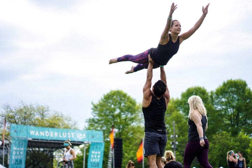 acro yoga in chicago 108 